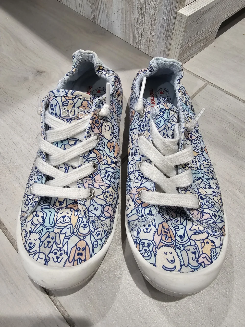 Skechers BOBS For Dogs Womens White Blue Canvas Memory Foam Sneakers Size 6.5